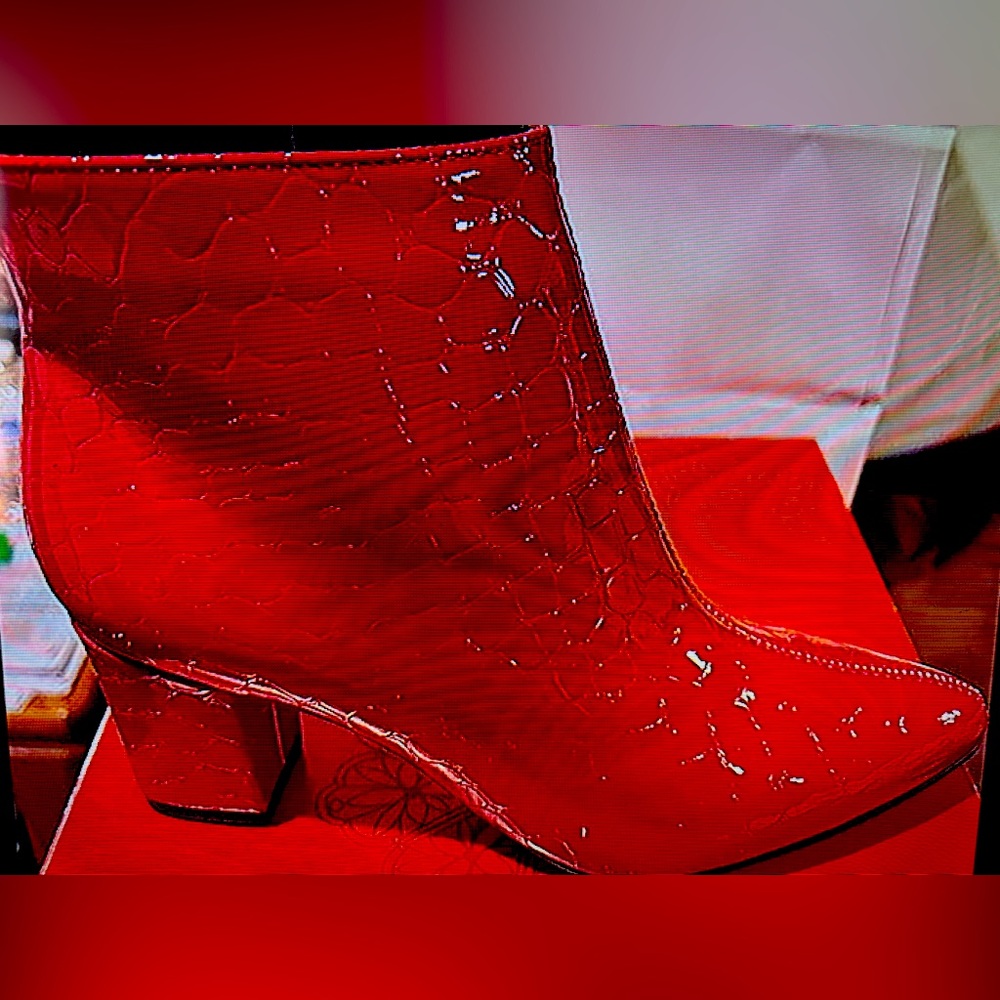 ANDREA  Red patent croco Ankle Boots with zipper and low block heel